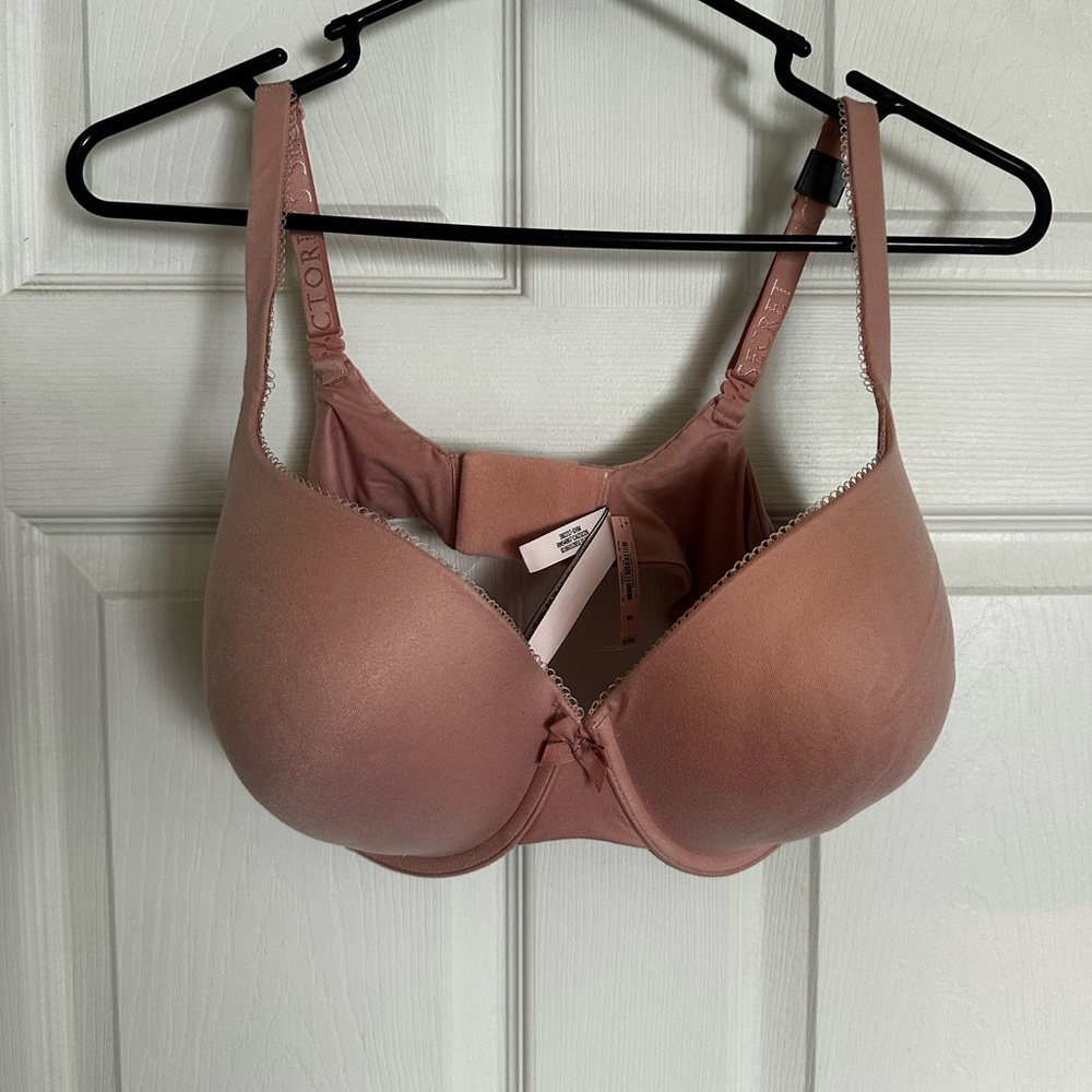 Victoria's Secret Pink T-Shirt Bra with Molded Cups